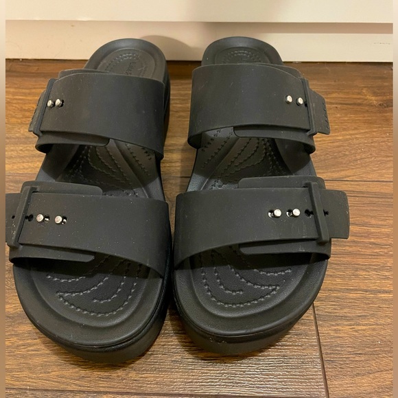 Brooklyn buckle black crocs - Picture 3 of 4